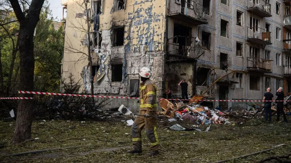 У Києві завершили рятувальну операцію після нічної атаки РФ: 105 врятованих