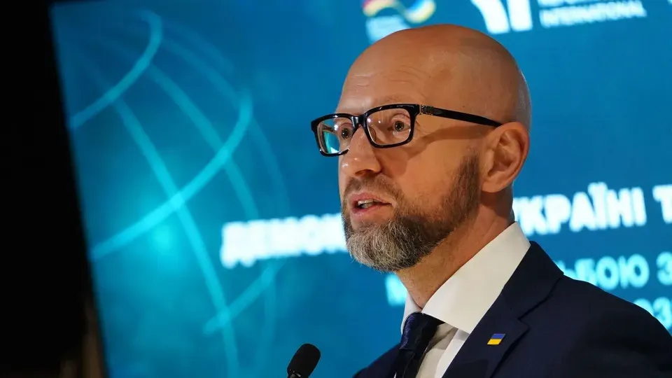 Яценюк просить Трампа надати Україні новий лендліз