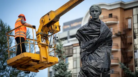 У Києві поступово відкривають пам'ятники: що змінилося за чотири роки війни