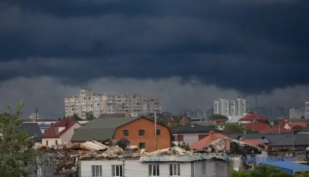 У Києві та області оголосили жовтий рівень небезпеки через грозу