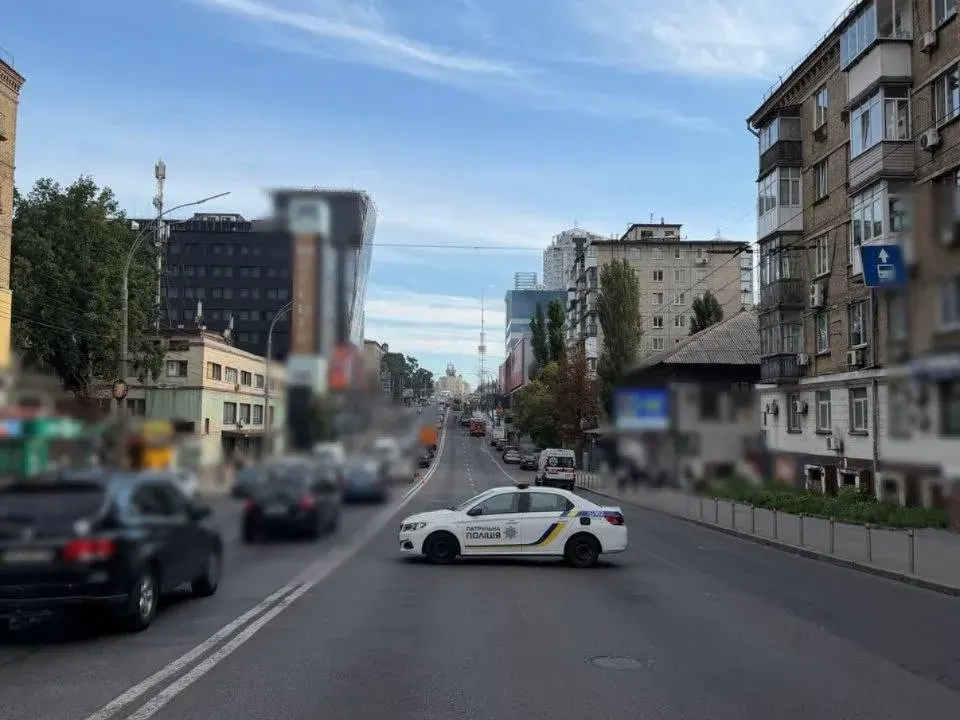 Пожежа на Вадима Гетьмана: рух перекрито в обох напрямках