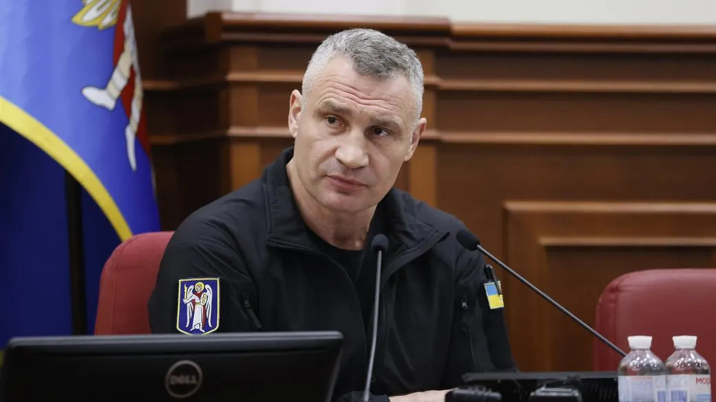 Київ посилює наземний транспорт і готує зміни руху мостами під час тривог
