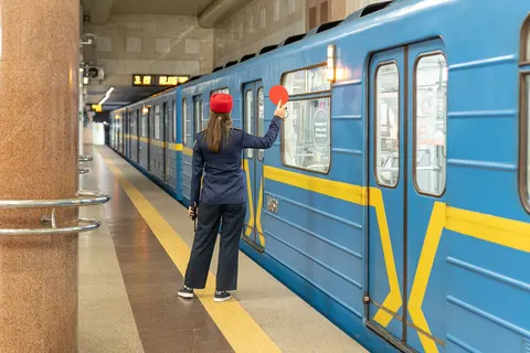 Київське метро з 10 вересня працюватиме на годину довше