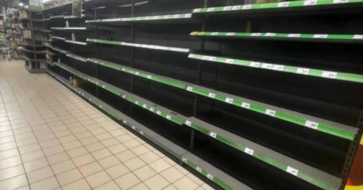 Порожні полиці у магазинах: чи загрожує Україні дефіцит продуктів після ударів РФ