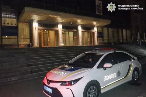 У готелі в центрі Києва чоловік порізав відвідувача через зауваження: нападника