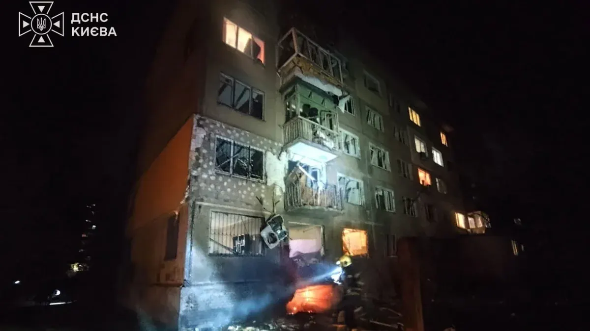 Нічна атака на Київ і Дніпро: пошкоджено будинок та підприємство, є загиблі й поранені