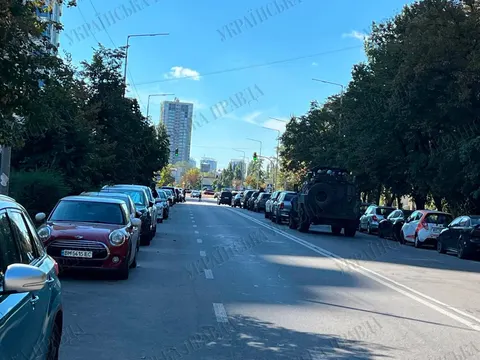 У Києві на вулиці Шумського поліція перекрила рух через спецоперацію