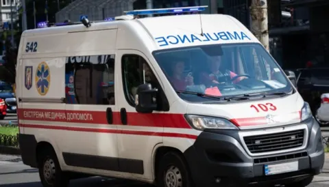 У Києві через атаку РФ постраждали четверо людей, є пошкодження будинку
