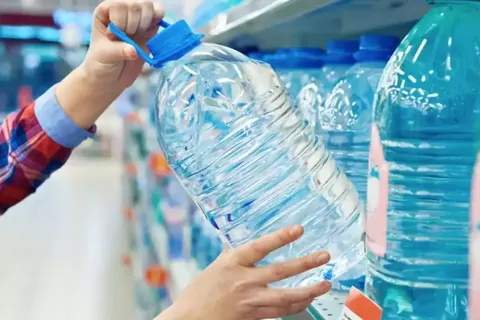 Київ сформував запаси води та продуктів на випадок тривалих відключень