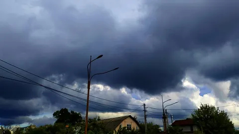 Погода в Києві та області 23 вересня: прохолодно, місцями невеликий дощ