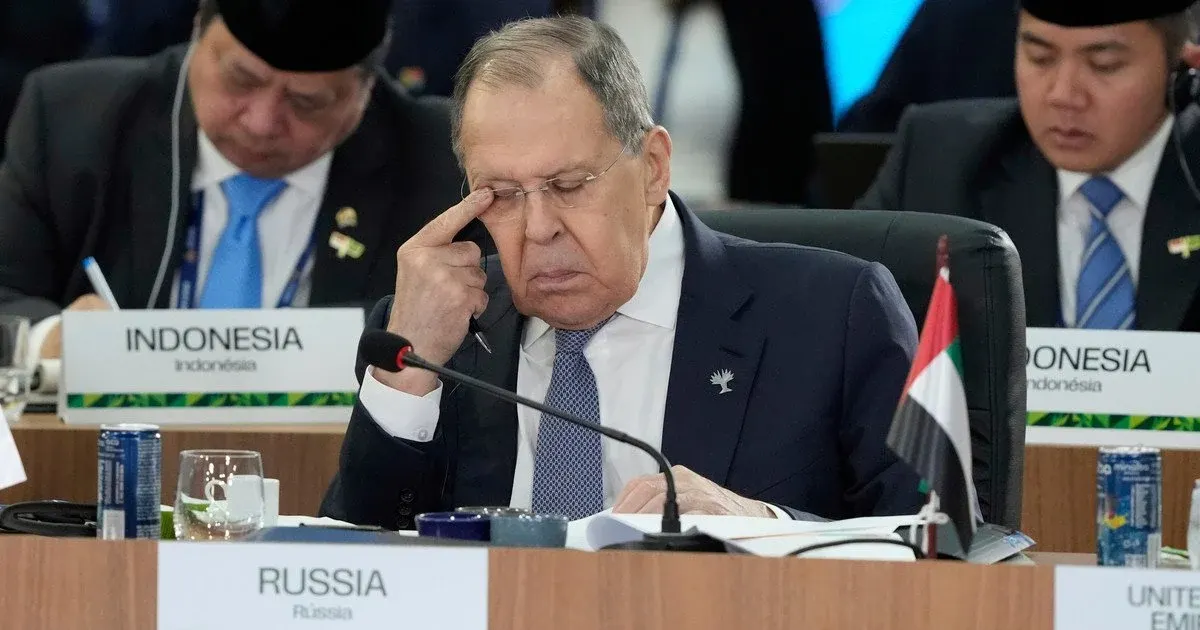 Лавров знову звинуватив Україну у «нацизмі»: що це означає для переговорів