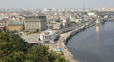 У Києві з 10 серпня обмежать рух на двох проспектах: схеми об'їзду
