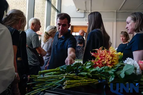 У Києві попрощалися з родиною, яка загинула через удар РФ у Пухівці