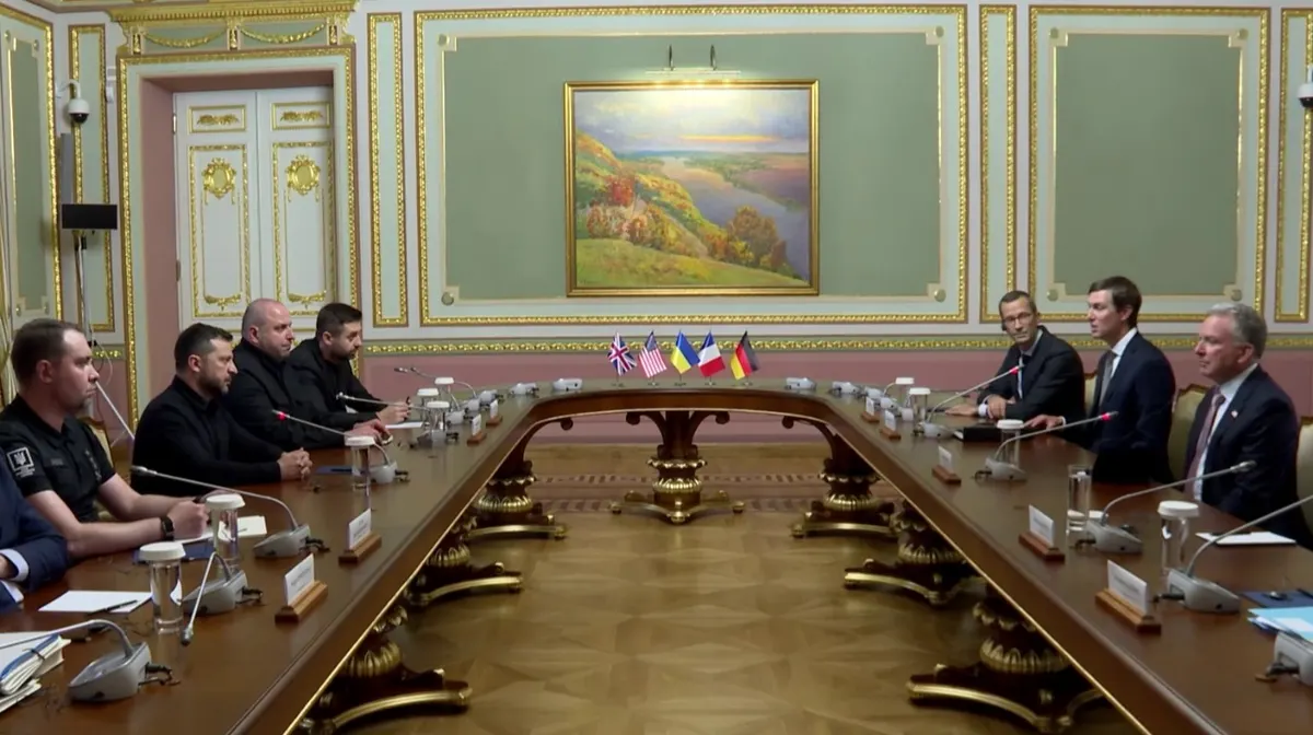 Зеленський про переговори з посланцями Трампа: зимовий пакет, території, гарантії